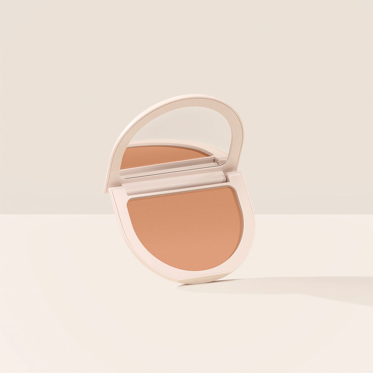 TRUE TO MYSELF TINTED PRESSED TALC-FREE FINISHING POWDER (POLVO FIJADOR PARA ROSTRO)